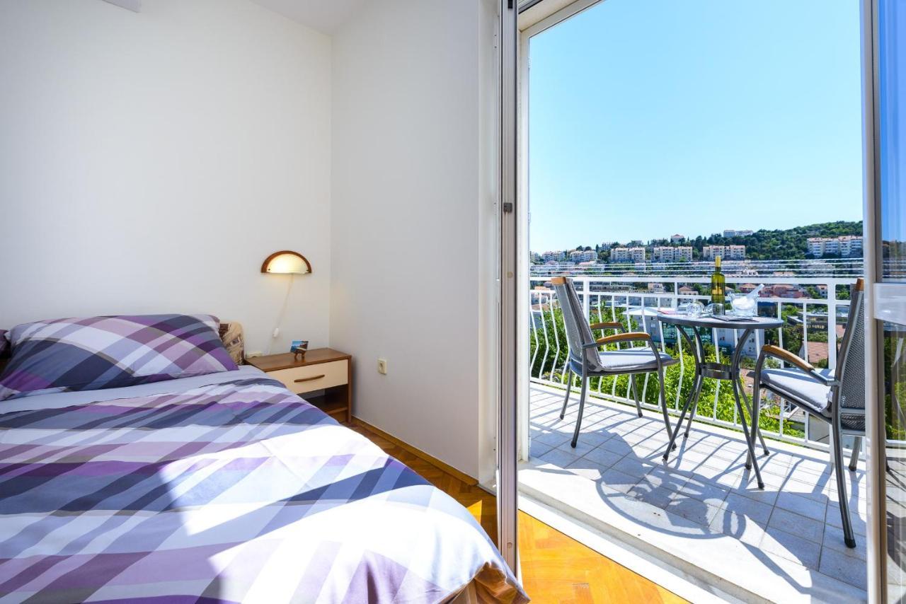 Apartment Tija Two Bedroom Apartment With Balcony And Partial Sea View Dubrovnik Eksteriør billede