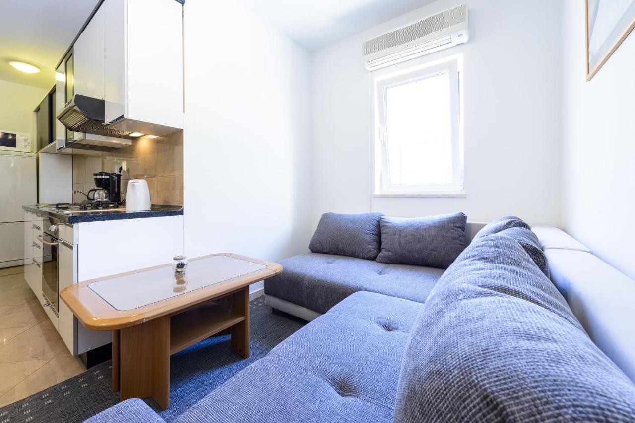 Apartment Tija Two Bedroom Apartment With Balcony And Partial Sea View Dubrovnik Eksteriør billede