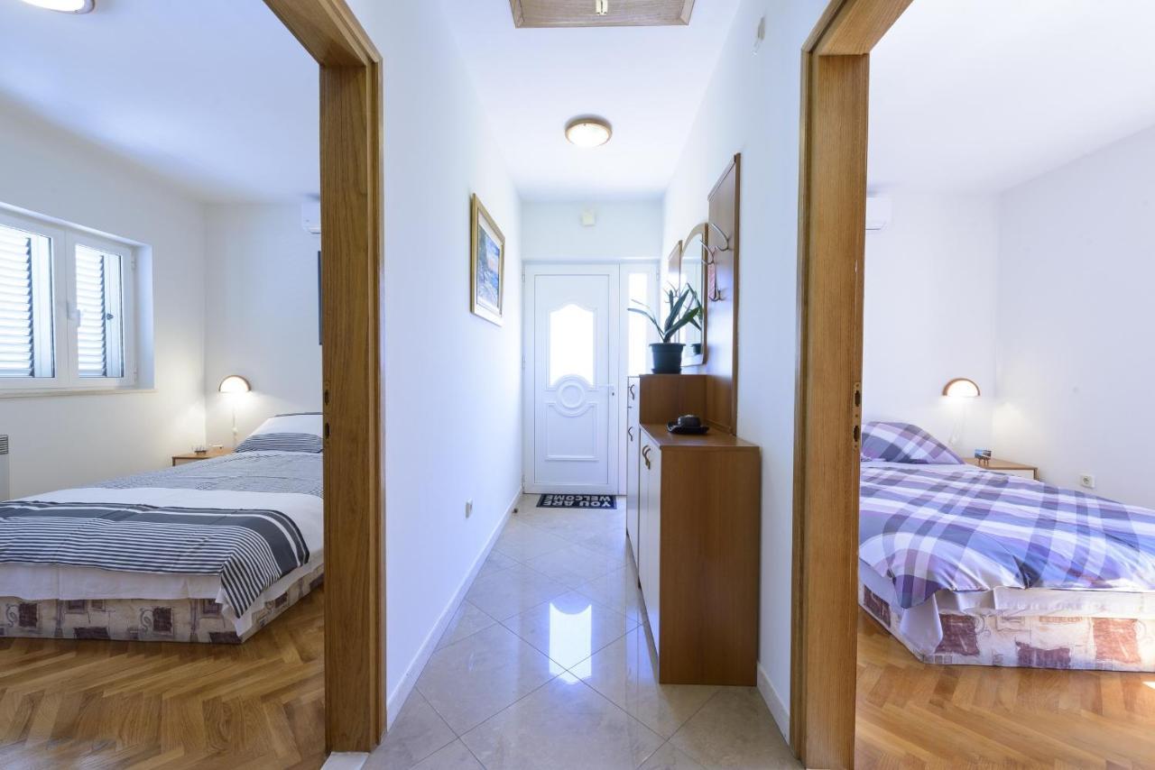 Apartment Tija Two Bedroom Apartment With Balcony And Partial Sea View Dubrovnik Eksteriør billede
